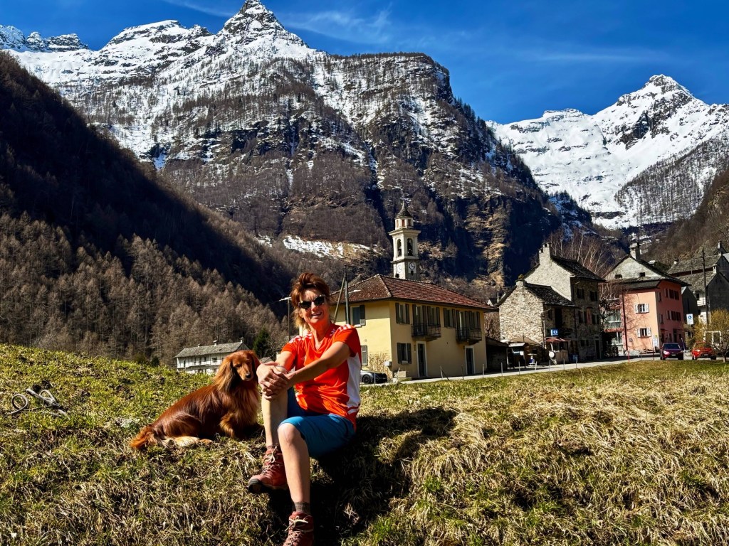 Meine Reise mit Hund nach Sonogno im Verzascatal – Natur, Wasserfälle und Tessiner&nbsp;Berglandschaft
